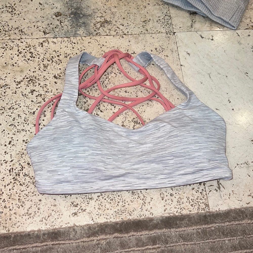 lululemon sports bra